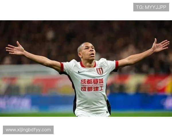 成都蓉城闪击韦林顿领跑射手榜 刘世博失误成焦点